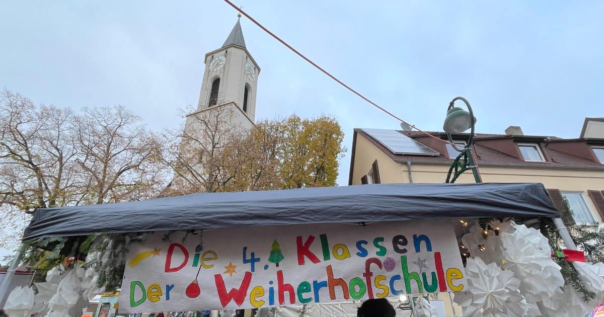 Zehn Klassen verkaufen auf dem Herdermer Weihnachtsmarkt